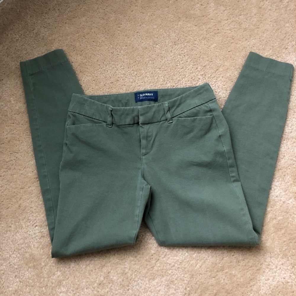 Old Navy Pixie Cropped Pants